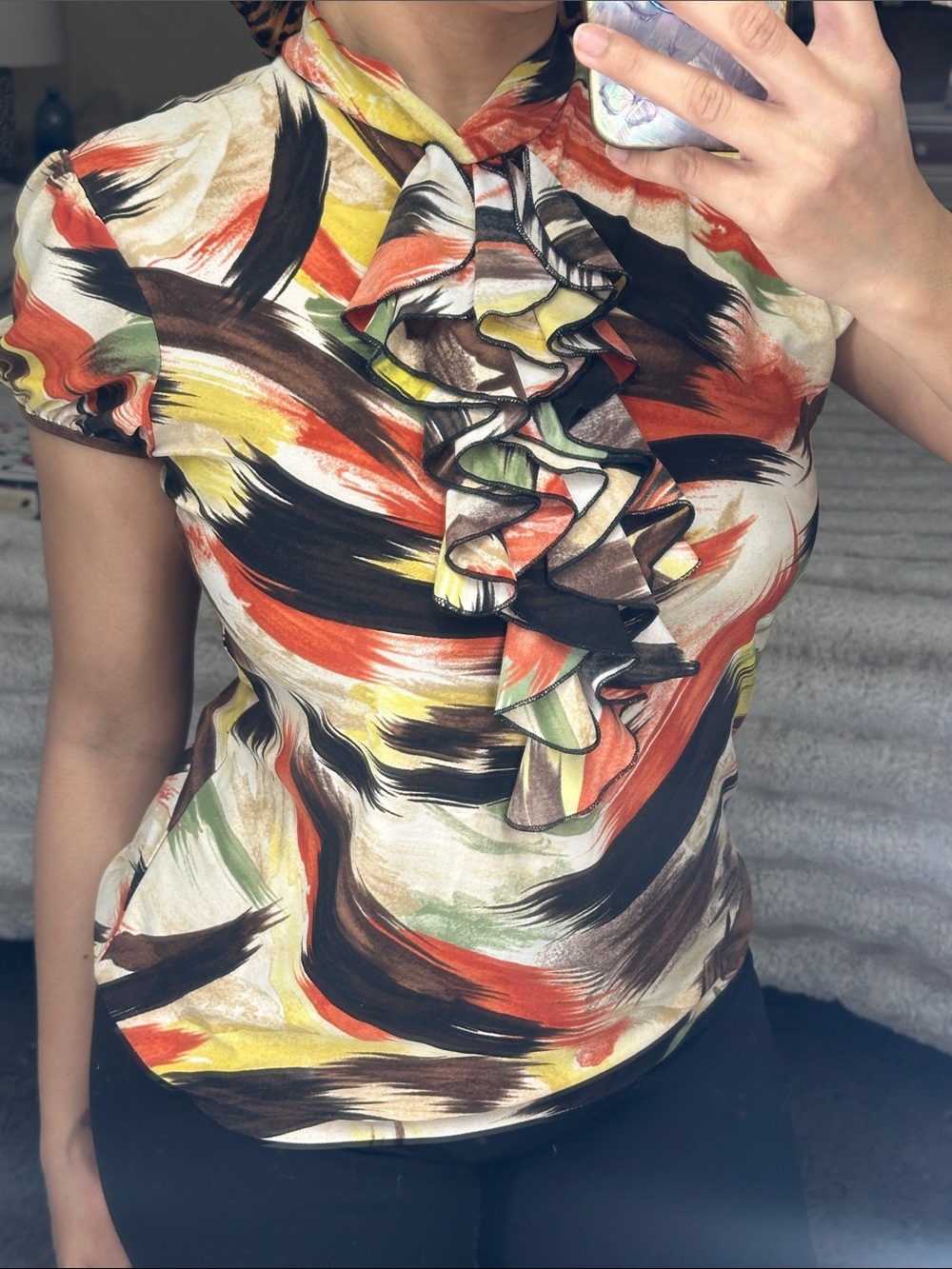 Carole Little Short Sleeve Brushstroke Print Top in Multicolor used size Large